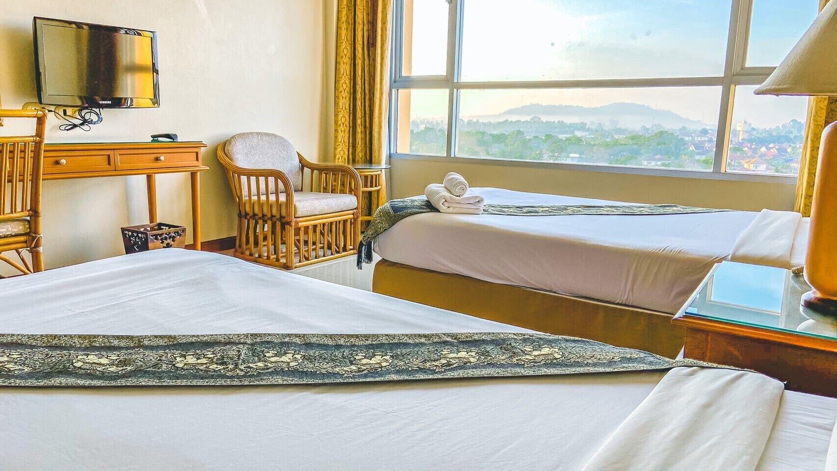 K Park Grand Hotel Sha Plus Certified Surat Thani Exterior photo