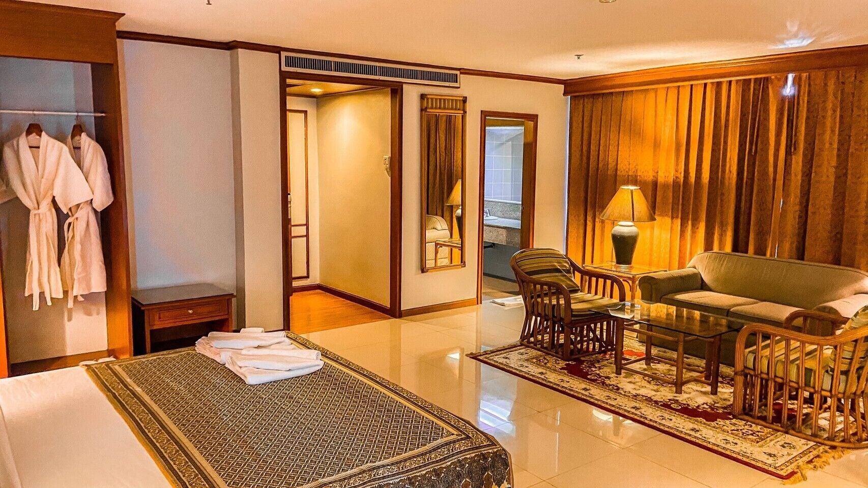 K Park Grand Hotel Sha Plus Certified Surat Thani Exterior photo